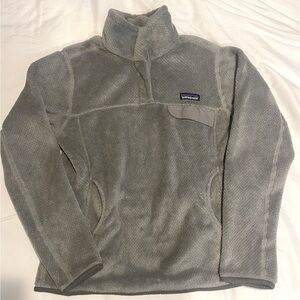 Patagonia women’s gray pullover (M)